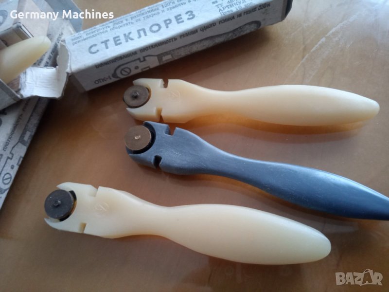 ЕЛМАЗ за рязане на стъкло --чисто ново --произведено в Русия --режеща глава със сменяеми ролки, снимка 1