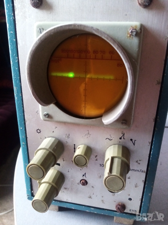 Малък осцилограф RFT немски любителски, снимка 1