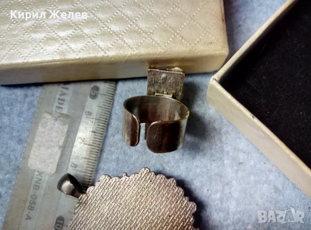 КОМПЛЕКТ РЕТРО БИЖУТА Стари МЕДАЛЬОН и ПРЪСТЕН ПОСРЕБРЕНИ с ТЕКСТИЛНА АРТ БРОДЕРИЯ 22415, снимка 14 - Антикварни и старинни предмети - 47598533