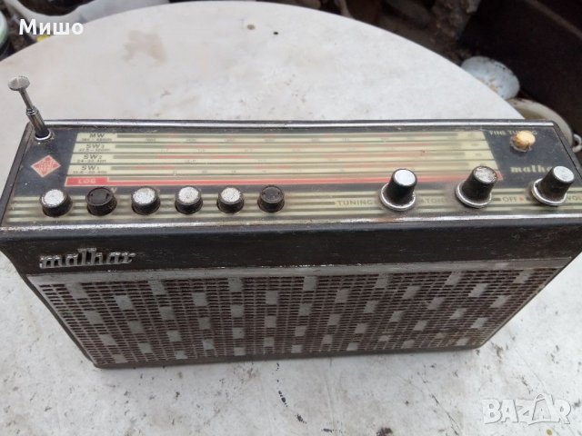 Продавам старо радио на ток и на батерии , снимка 1 - Радиокасетофони, транзистори - 32099932