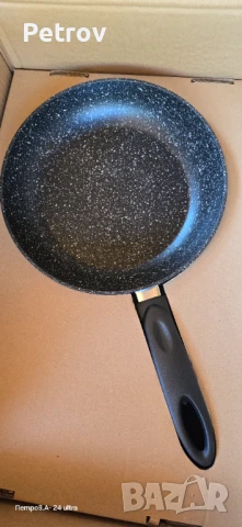 комплект от 3 чисто нови тигана , снимка 3 - Съдове за готвене - 50974140