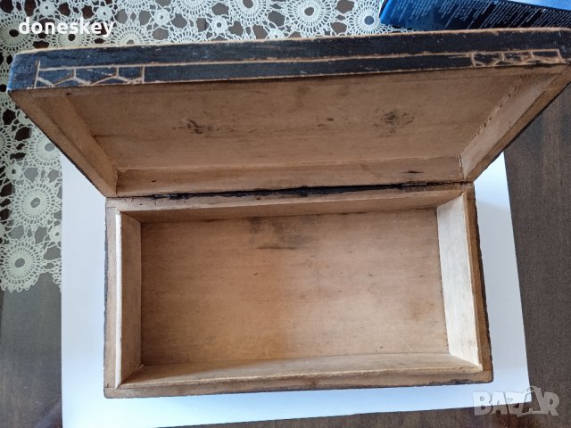 Дървена кутия черна, снимка 7 - Антикварни и старинни предмети - 37508699