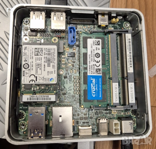 Мини компютър Intel NUC D34010WYK – i3-4010U, 8GB RAM, 256GB SSD, снимка 3 - За дома - 53941915