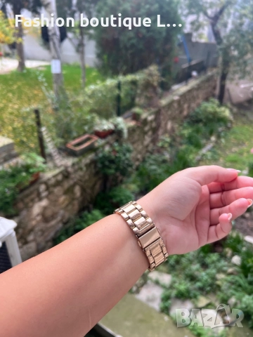 Златен дамски часовник Michael Kors с камъчета от неръждаема стомана (не е оригинален) ❤️, снимка 3 - Дамски - 52390116