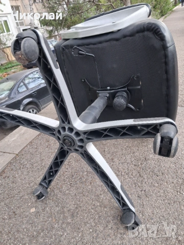 Офис стол с черна тапицерия , снимка 3 - Столове - 54225610