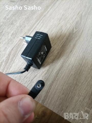 адаптер , снимка 2 - Кабели и адаптери - 54329119