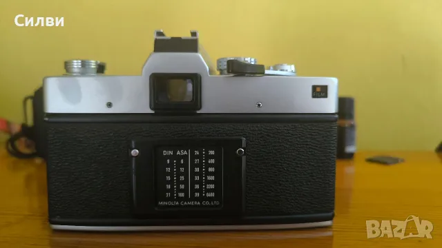 Minolta SRT 303b, снимка 2 - Фотоапарати - 55992044