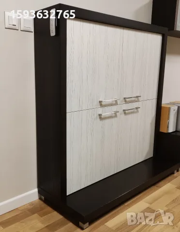 Италиански дизайнерски шкаф от MDF, снимка 2 - Шкафове - 56509575