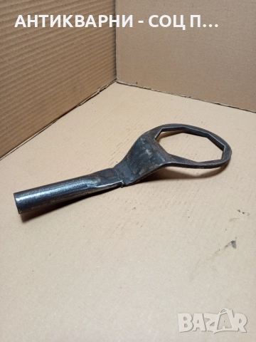 Соц Стар Голям Гаечен Ключ Тегло 0.900кг. 104мм., снимка 4 - Антикварни и старинни предмети - 52203120