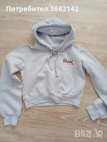 продавам дамски суичър 