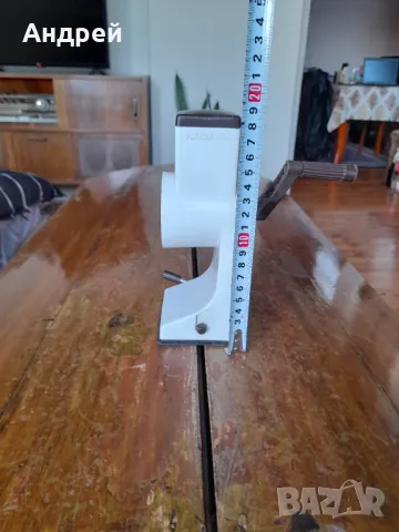 Стара мелничка,мелница за орехи #2, снимка 3 - Антикварни и старинни предмети - 48653768