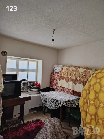 продавам Къща на два етажа двор с 8 стаи , снимка 18 - Къщи - 54099381