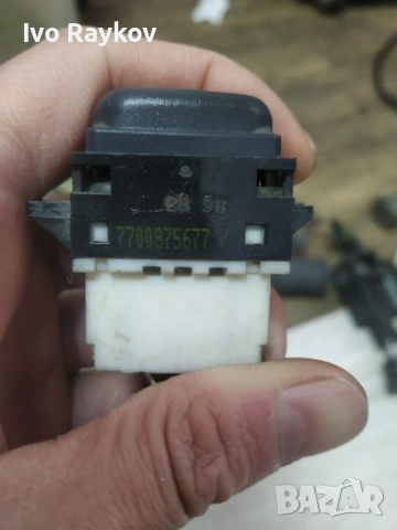 Преден десен бутон прозорец за Renault Espace III , 7700875678, снимка 4 - Части - 53141649