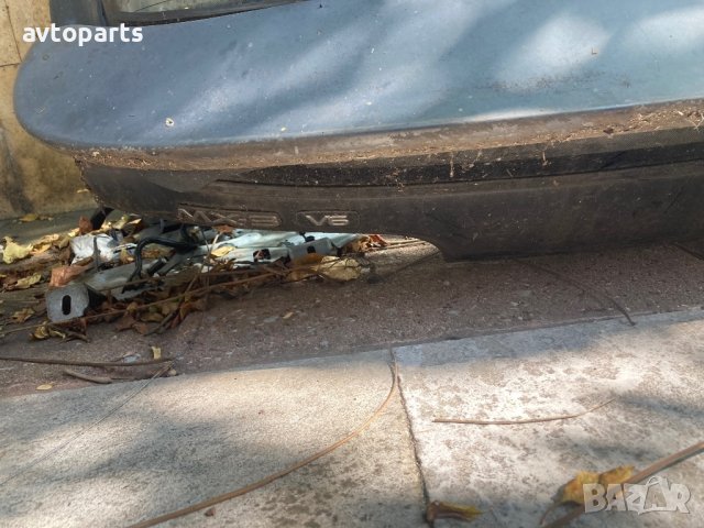 Mazda mx 3 Багажник, снимка 4 - Части - 42383472