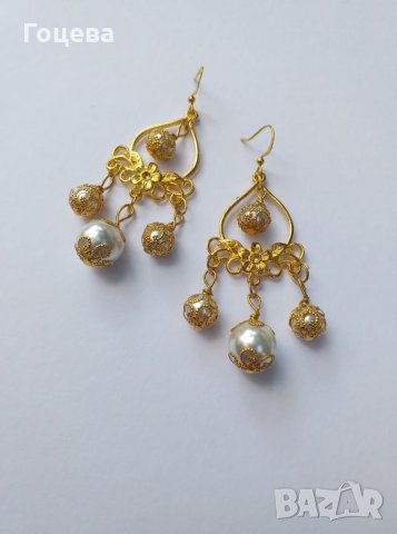 Прелестно нежни висящи обеци в стил Рококо с кристални перли и орнаментирана основа в цвят злато, снимка 13 - Обеци - 29750103
