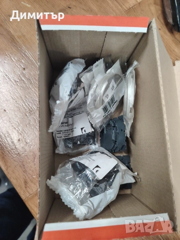 Розетка Legrand RJ45 UTP, снимка 2 - Други машини и части - 54213831