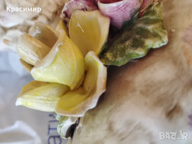 Стара ваза/кана Португалия ръчна изработка.Има пукнатина и забележки по жълтата роза, снимка 12 - Антикварни и старинни предмети - 50104764