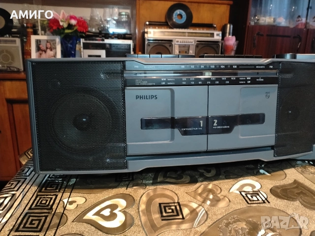 Продавам радио касетофон Philips aw 7112/00, снимка 2 - Радиокасетофони, транзистори - 53295838