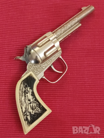 Стара играчка пистолет с капси USA. 