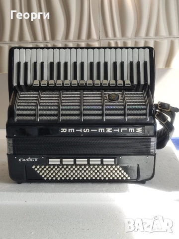 Продавам акордеон Велтмайстер Кантус 5 120 баса
