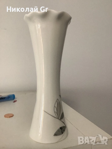 Ваза за цветя порцелан производство Германия отличен състояние височина 18 см, снимка 3 - Вази - 53084109