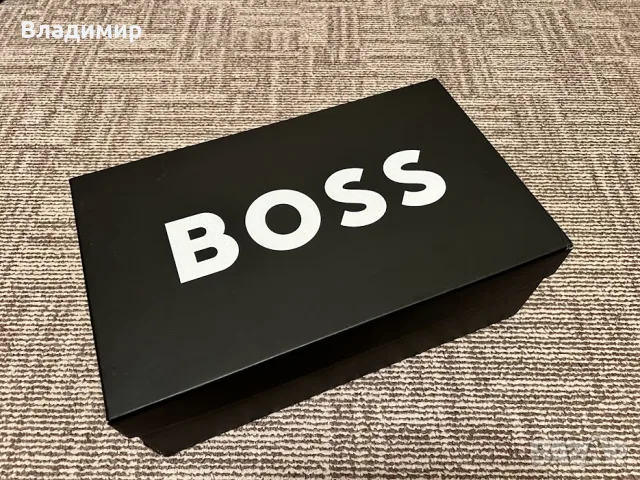 BOSS BLACK saturn Lowp flny Open RED