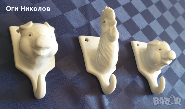 Порцеланови старинни закачалки - 3 броя.Без забележки,неупотребявани