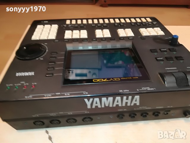 YAMAHA QY700 MUSIC SEQUENCER-MADE IN JAPAN 1405221743, снимка 3 - Ресийвъри, усилватели, смесителни пултове - 36759865