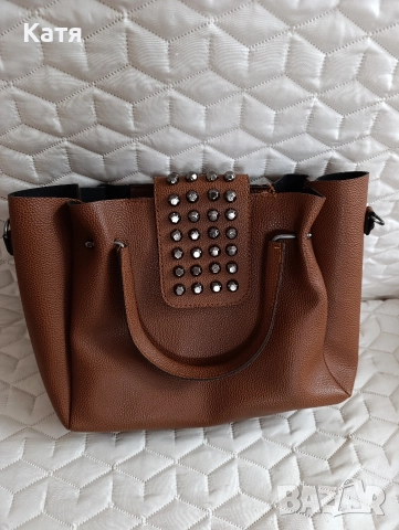 Две дамски чанти за 15 лв. общо, снимка 6 - Чанти - 52606370