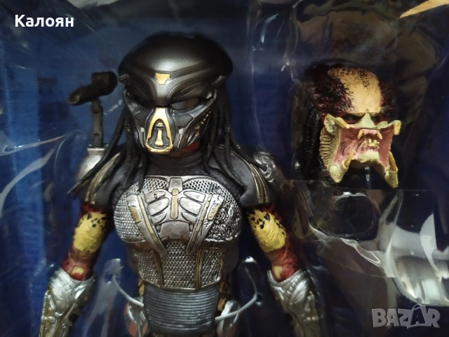 Екшън фигура NECA Fugitive Predator w/ LED Bio-mask