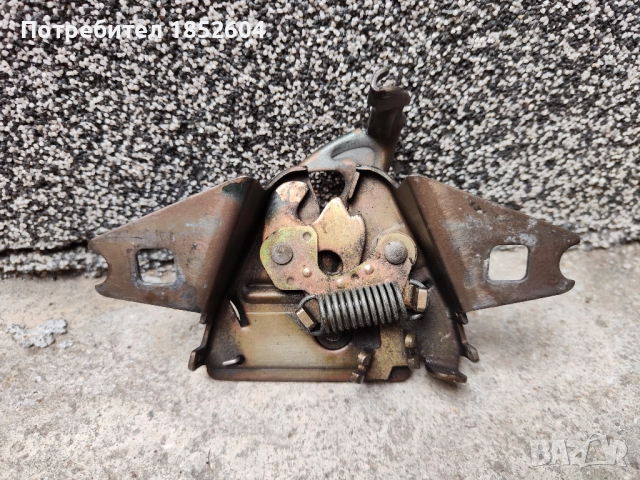 Заключващ механизъм преден капак за Пасат/ Поло, снимка 3 - Части - 51447918