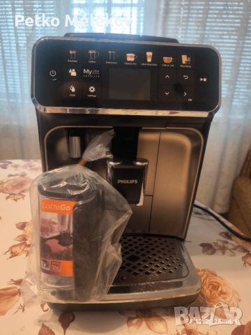 Кафеавтомат Филипс Лате Го серия 5400 , снимка 3 - Кафемашини - 52904378