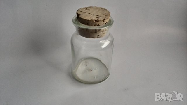 малко аптекарско бурканче