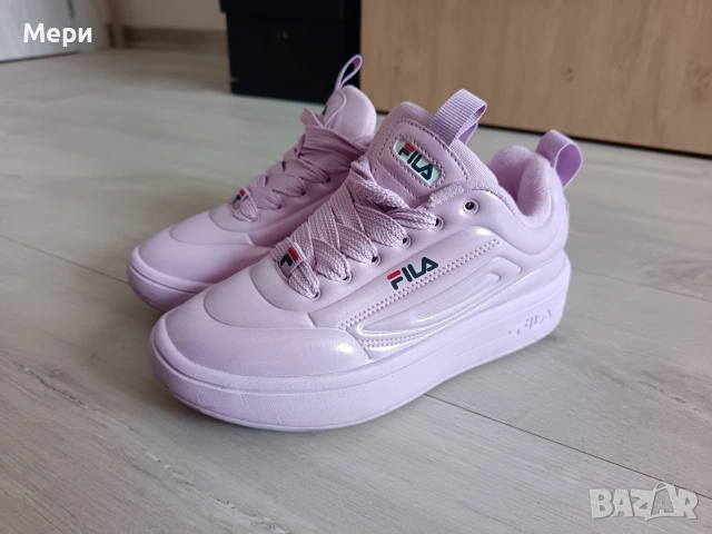 Дамски спортни обувки FILA