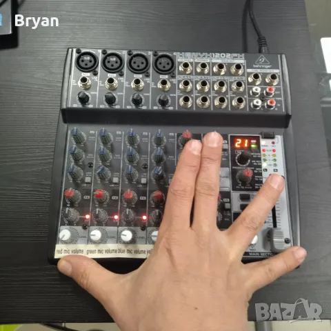 Behhringer Xenyx 1202 FX малък пулт за ремонт, снимка 2 - Ресийвъри, усилватели, смесителни пултове - 48977779