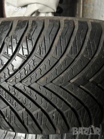 Всезонни гуми. 18/225/40, снимка 2 - Гуми и джанти - 53381779