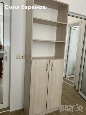 Висок Шкаф с плавен механизъм, снимка 2 - Бюфети - 56079574