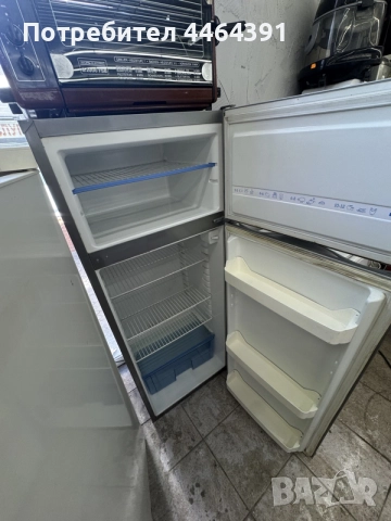 Хладилник с фризер indesit , снимка 2 - Хладилници - 56152065