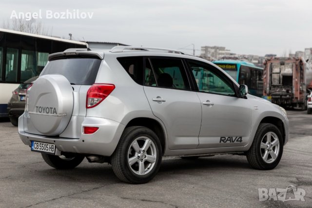 Toyota Rav4 2.2D4D 136kc, снимка 5 - Автомобили и джипове - 43991163