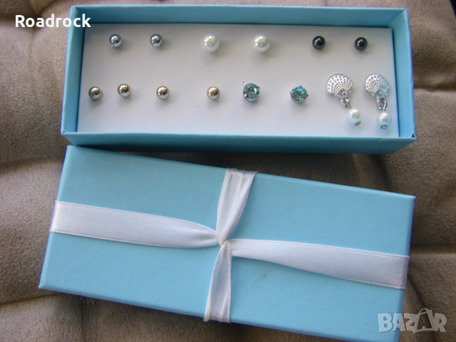 Комплект от 7 чифта обеци AVON, снимка 2 - Обеци - 52188368