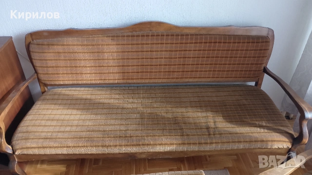 Ретро канапе с две табуретки, орех, снимка 2 - Дивани и мека мебел - 53299873