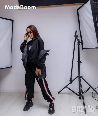 Tommy Hilfiger • Дамски Комплекти от 3 Части, снимка 2 - Комплекти - 47458373