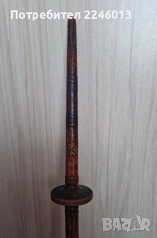 Антикварна хурка за предене,вретена и метални игли за плетене