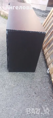 Скрин/ шкаф с 3 чекмеджета и две вратички , снимка 3 - Скринове - 49380746