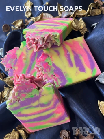 Ябълкова градина –Натурален сапун ръчно изработен арт сапун, снимка 5 - Козметика за тяло - 51104823