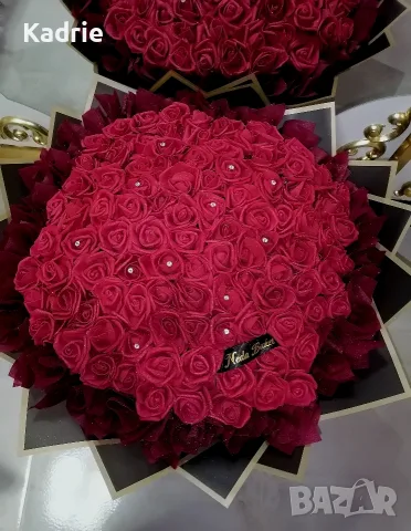 вечен букет от 101 рози 🌹, снимка 2 - Подаръци за жени - 56234011