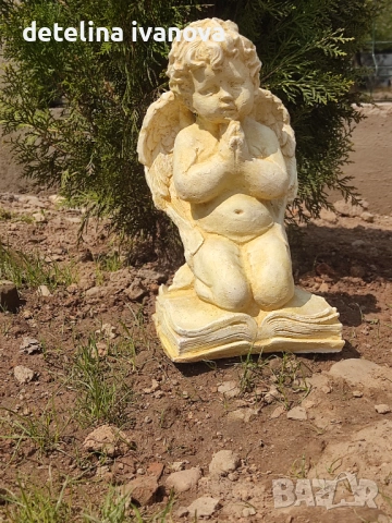 Молещо се ангелче от вибробетон , снимка 4 - Декорация за дома - 54238953