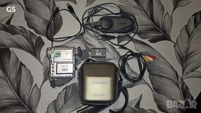 Продавам цифрова видеокамера Samsung VP-D340 – компактна MiniDV камера
