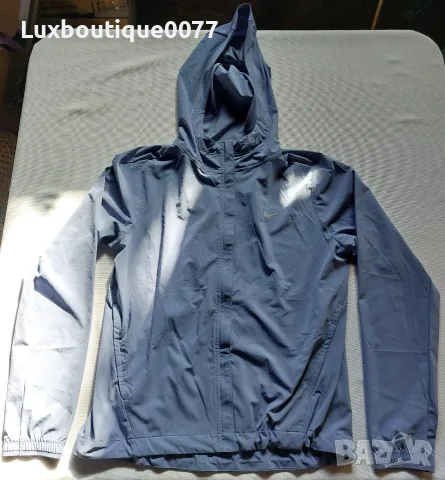Дамско горнище Nike M, снимка 2 - Спортни екипи - 56545264