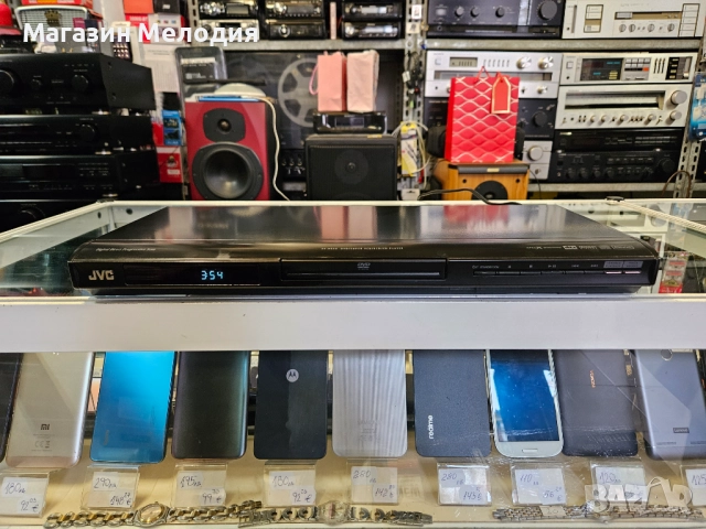 ДВД JVC XV-N340 Отлично техническо състояние, добър външен вид. Чете всички видове дискове, включите
